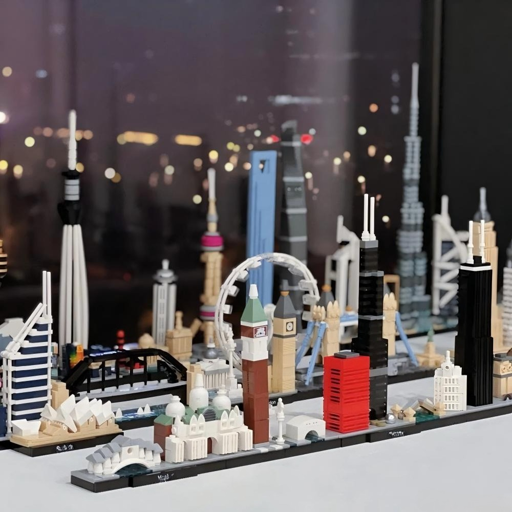 Thirteen Sets of City Models 2 - Model Kit Lego review and price