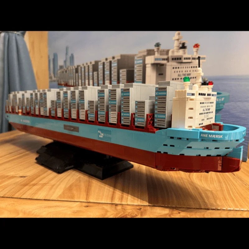 New 2026 Dual-Fuel Container V - Model Kit Lego review and price